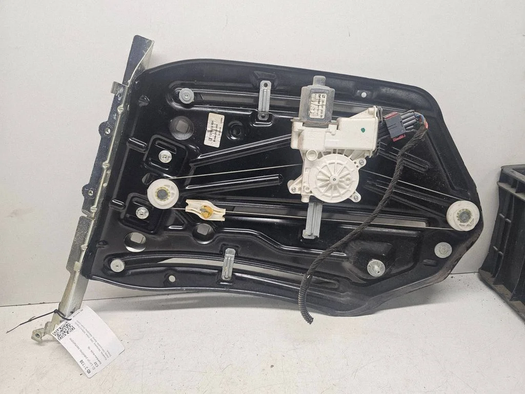 Tagaukse elektriline aknatõstuk mootoriga – Opel Astra H (2004-2012)