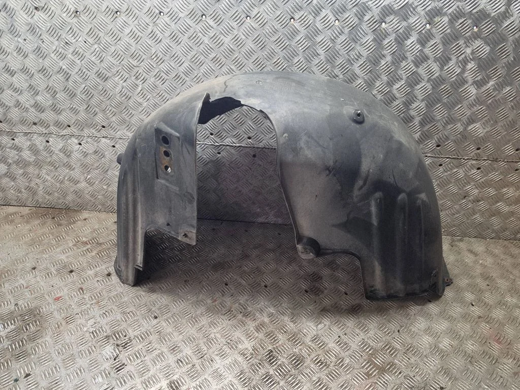 Rear arch fender liner splash guards 51718223371