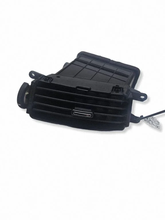 Armatuurlaua keskmine õhutusrest – Hyundai i30 (2007-2012)