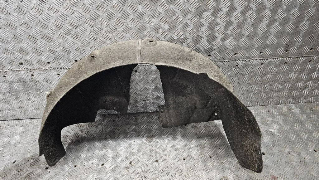 Rear arch fender liner splash guards – left