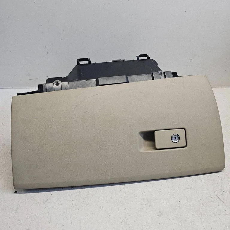 Glove box – Volvo V70 (2008-2013)