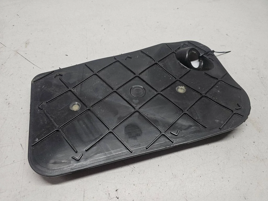 Muu eesmise ukse viimistluse osa – Audi Q7 4L (2005-2015)