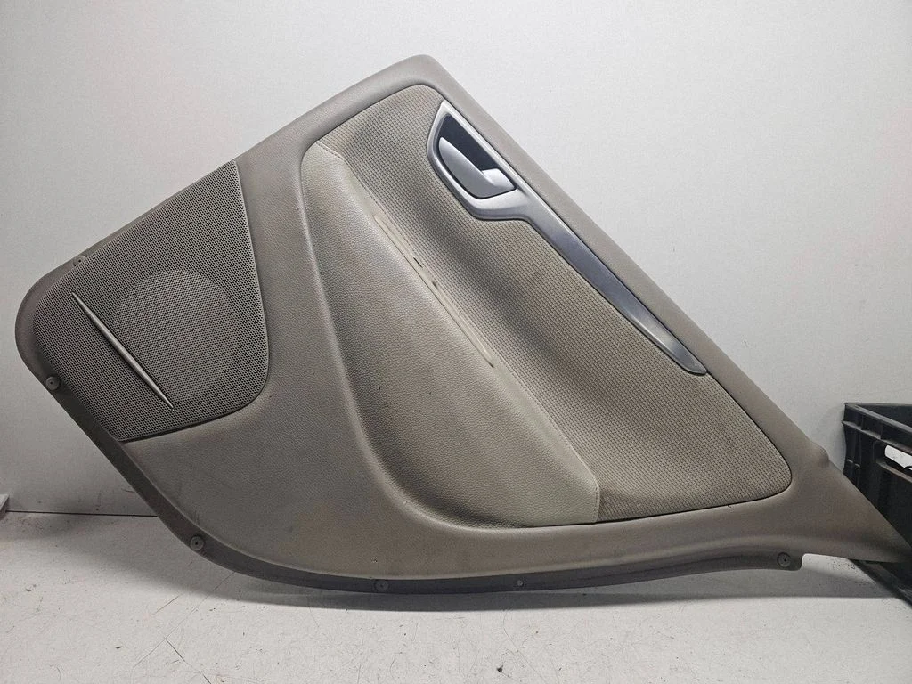 Tagumiste uste sisevooder – Volvo S60 (2001-2004)