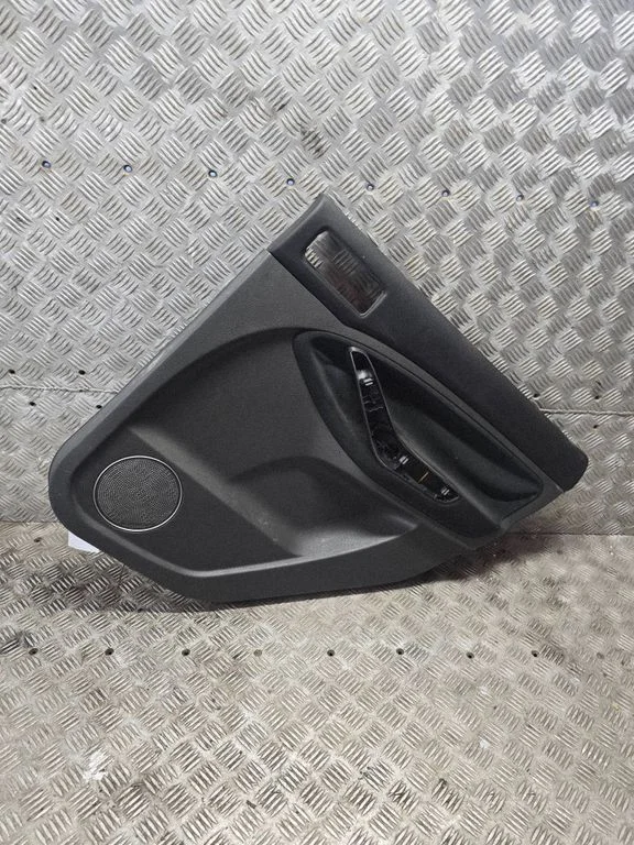 Rear door card panel trim – Ford Focus C-MAX (2003-2010)