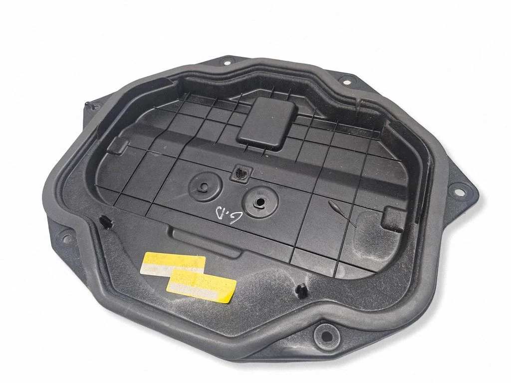 Muu tagumise ukse viimistluse osa 8X23045H22AC