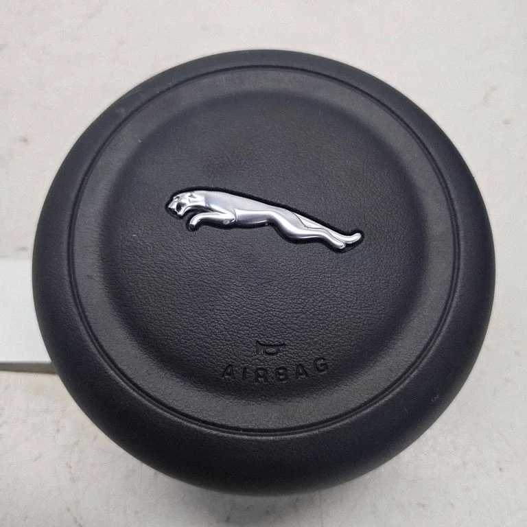 Rooli turvapadi – Jaguar XE (2015-)