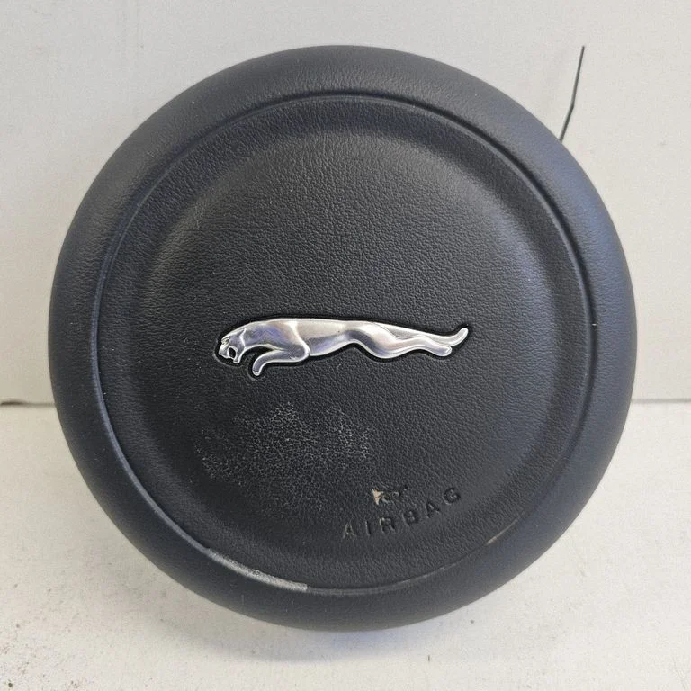Rooli turvapadi – Jaguar XE (2015-)