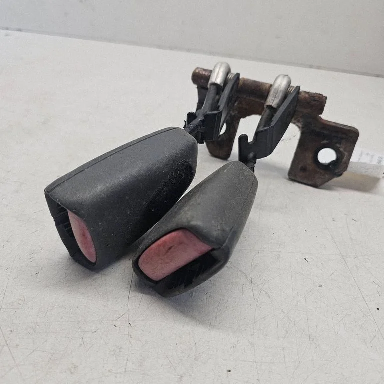 Rear seatbelt buckle – Volvo S40, V40 (1995-2004)