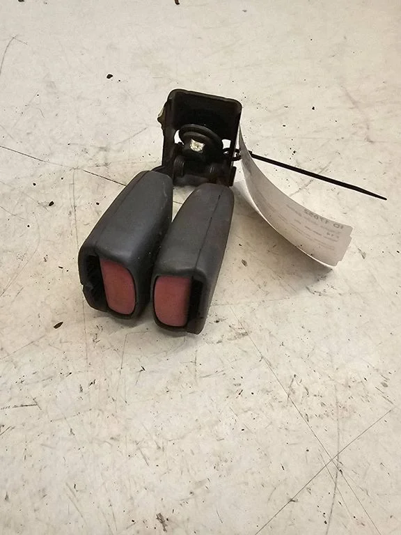 Rear seatbelt buckle 9156906