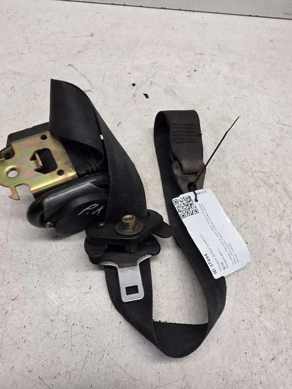 Front seatbelt 049021