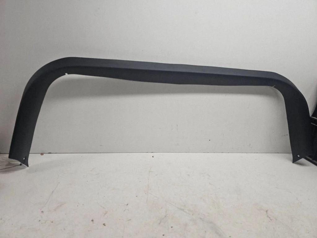 Other trunk/boot trim element – KIA Sorento (2002-2009)