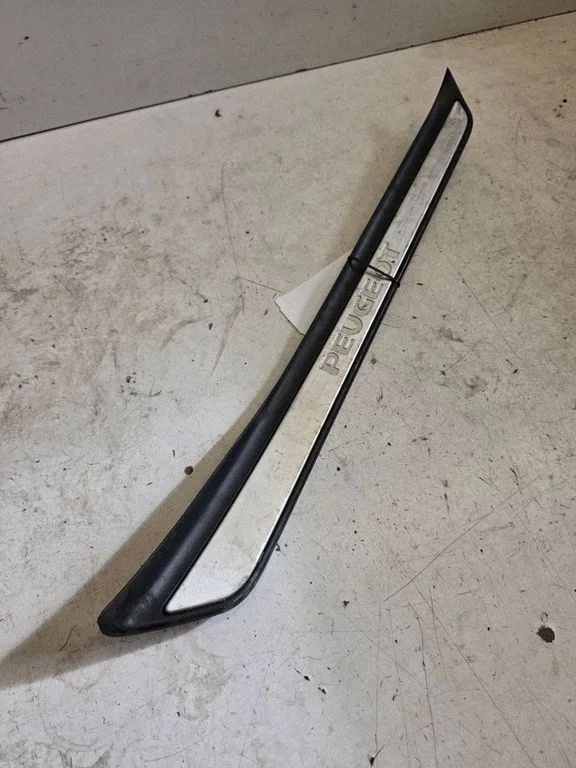 Rear sill trim cover 9629149377
