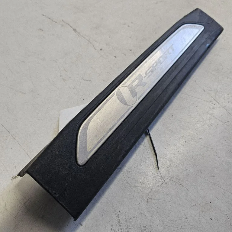 Front sill trim cover GX7M13200A