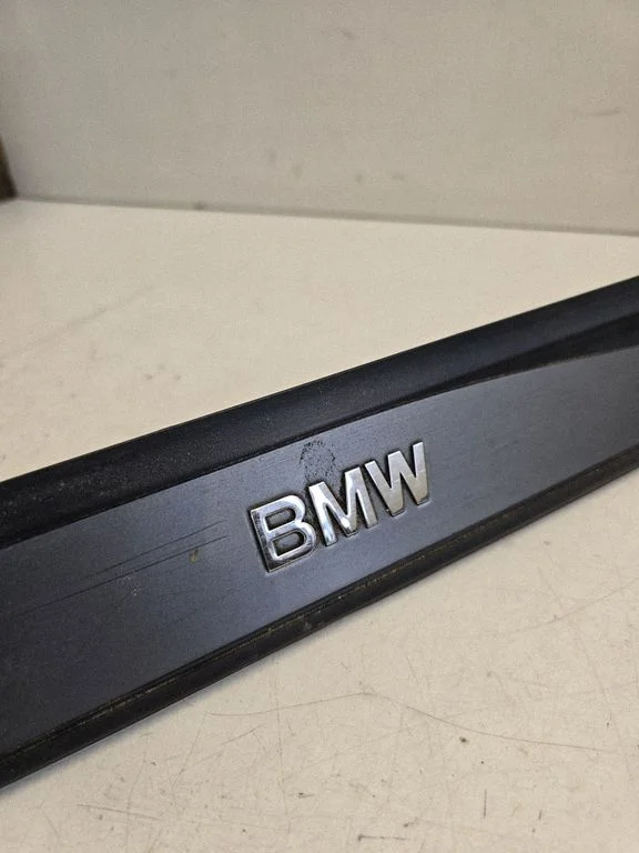 Esilävise kate (sisemine) – BMW 5-seeria E60 E61 (2004-2010)