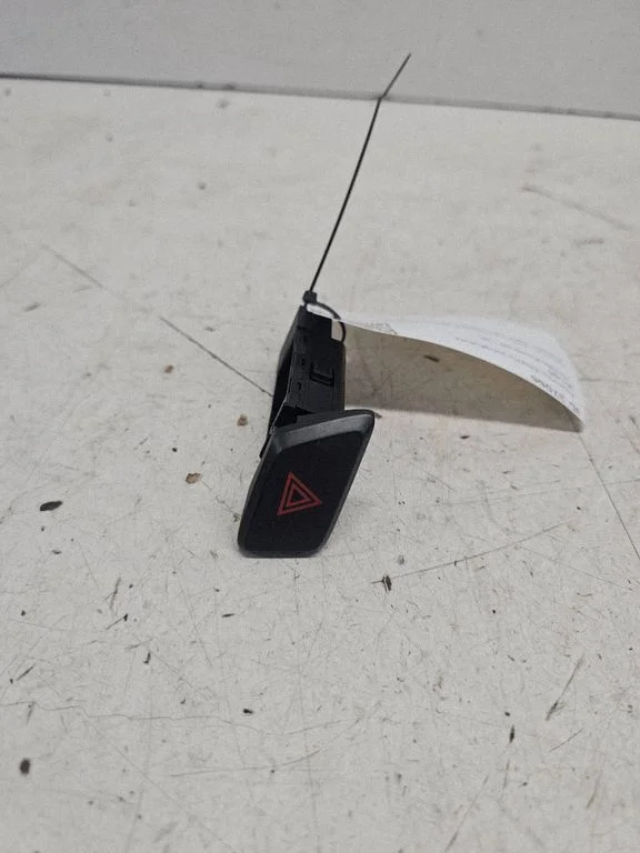 Hazard light switch 202009278