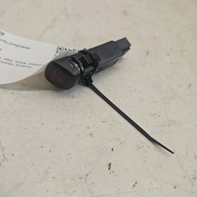Hazard light switch – Volvo S80 (1999-2003)