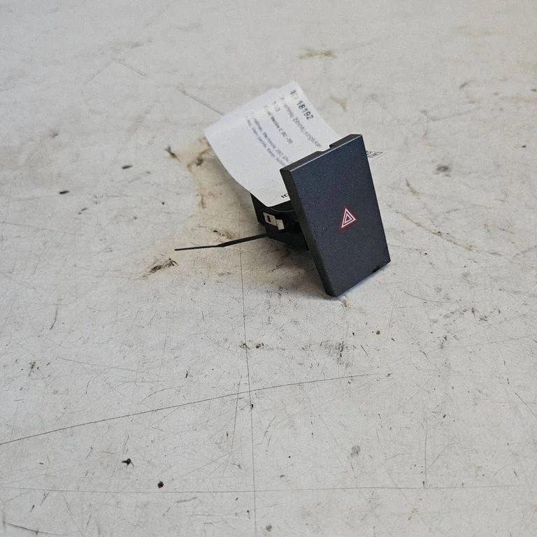 Hazard light switch – Opel Vectra C (2002-2005)