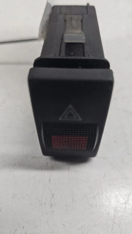 Hazard light switch 8D0941509