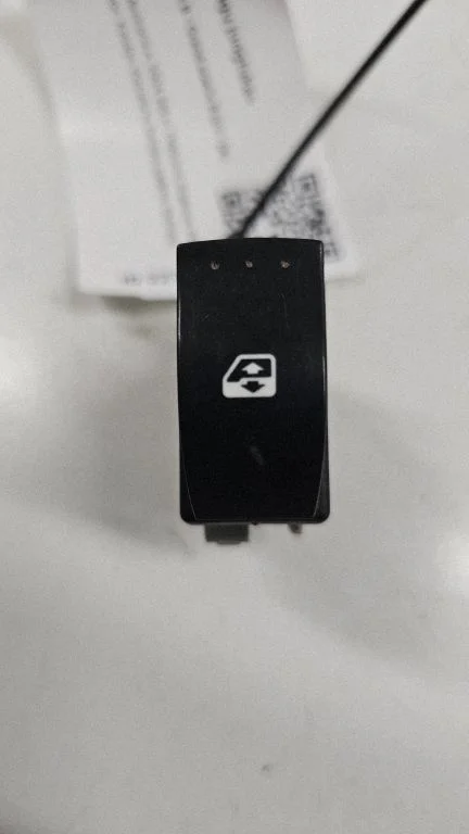 Elektrisko logu slēdzis – aizmugurējā labā