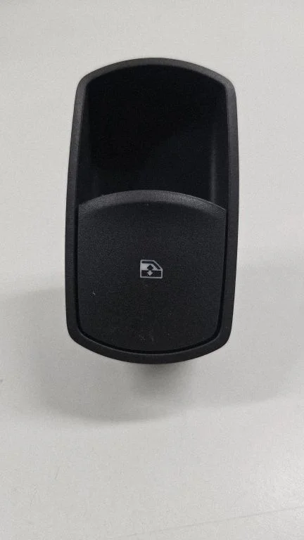 Electric window control switch – front right