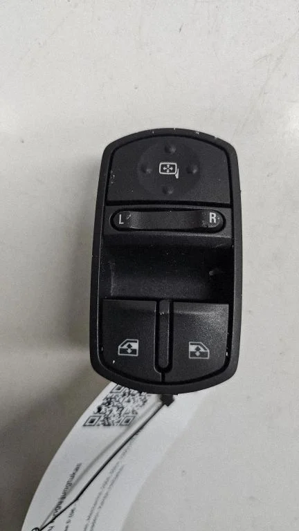 Electric window control switch 13258521