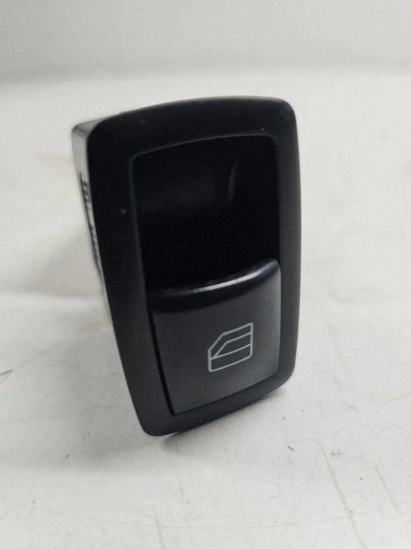 Electric window control switch A2518200510