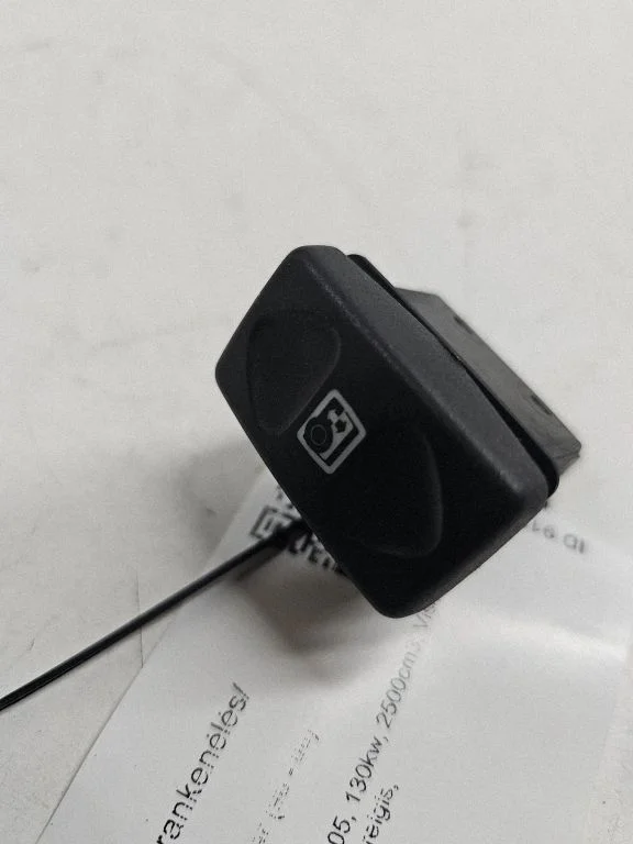 Other switches/knobs/shifts – Land Rover Freelander (1996-2006)