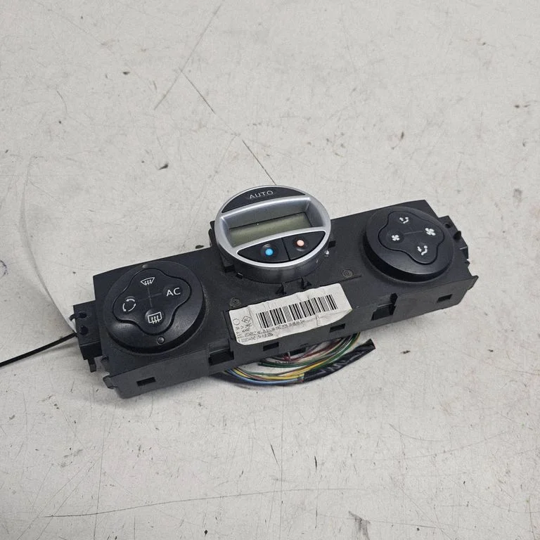 Climate control unit – Renault Scenic II - Grand scenic II (2003-2006)
