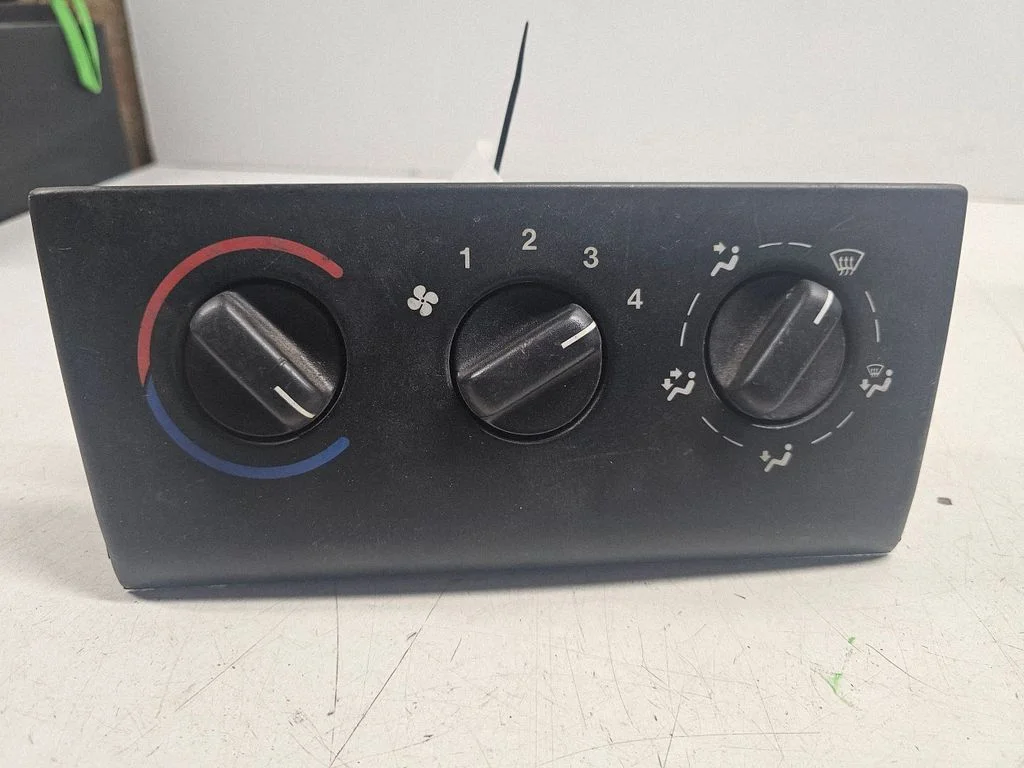 Climate control unit 90463845