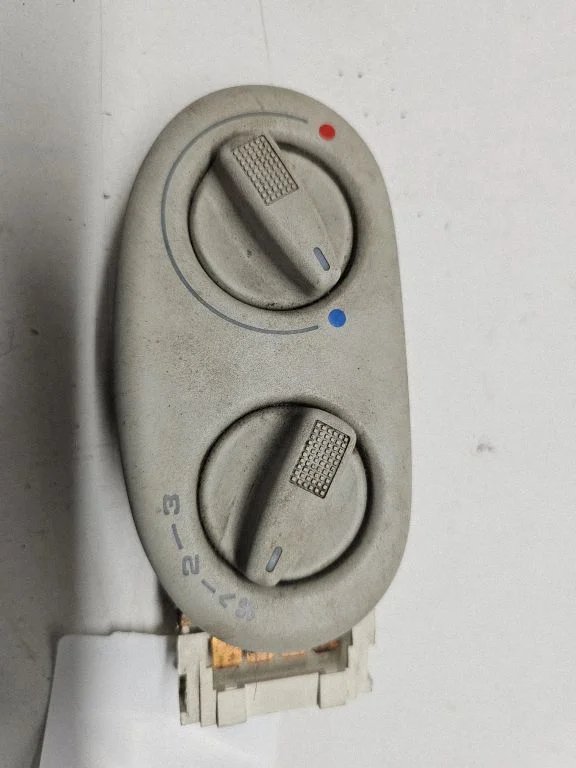 Climate control unit – Ford Galaxy (2000-2006)