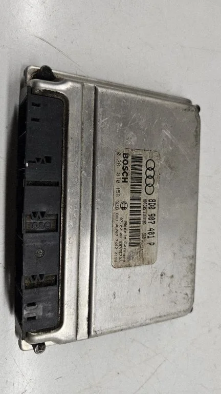 Variklio valdymo blokas