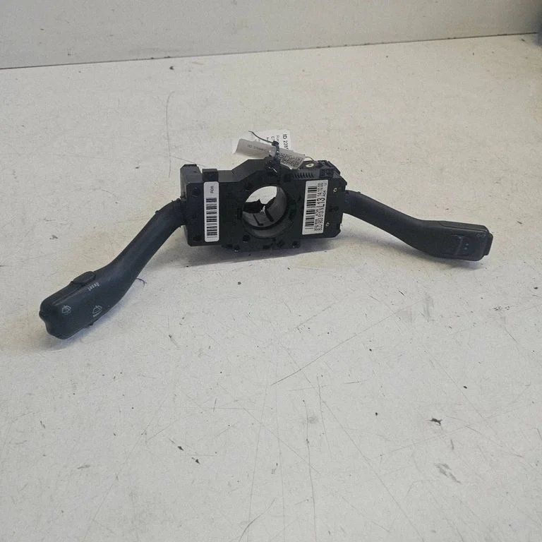 Wiper turn signal indicator stalk/switch 8L0953513N