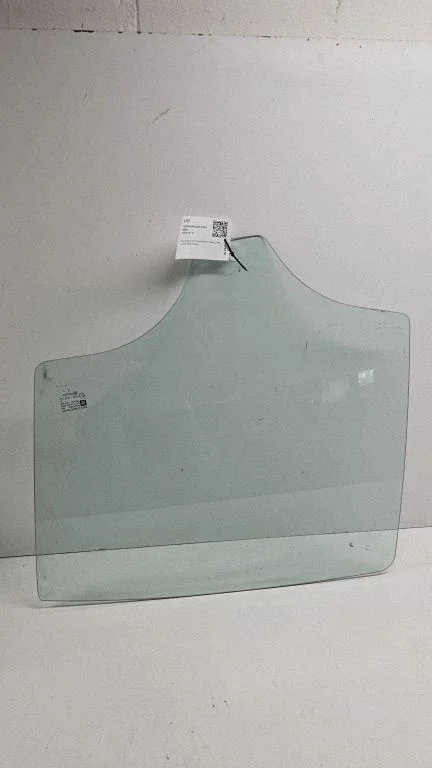 Rear door window glass
