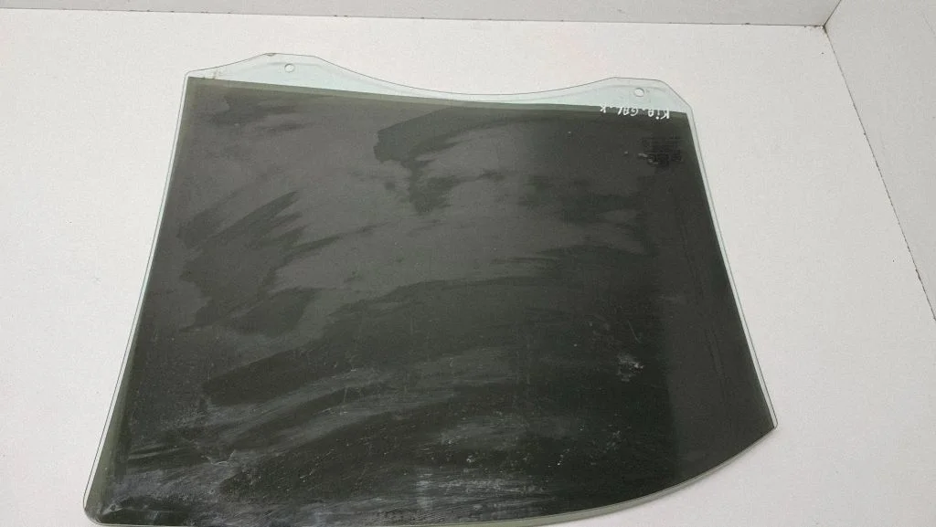 Rear door window glass – KIA Sorento (2002-2009)