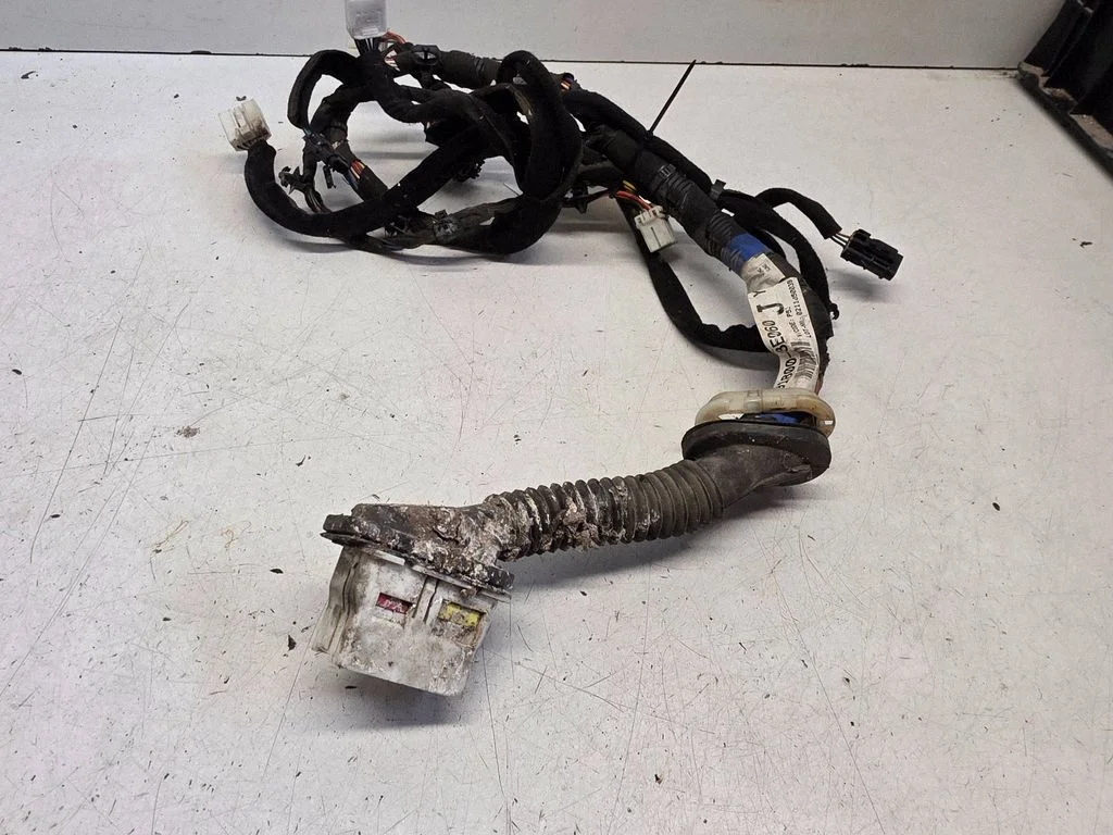 Esiukse juhtmestik – KIA Sorento (2002-2009)