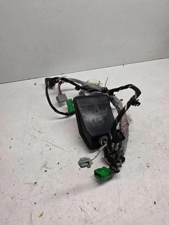 Front door wiring loom – Volvo V70 (2000-2004)
