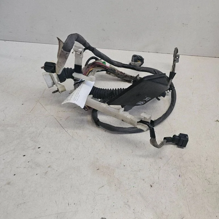 Esiukse juhtmestik D9469716