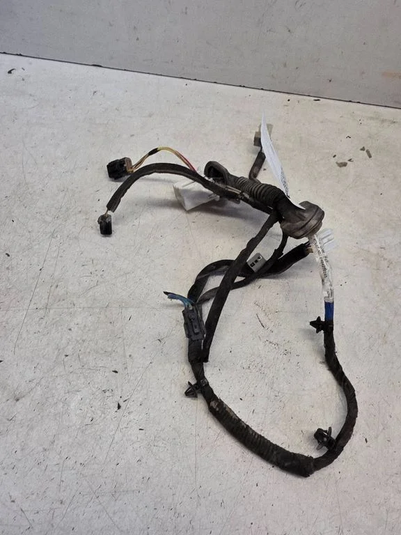 Rear door wiring loom – KIA Sorento (2002-2009)