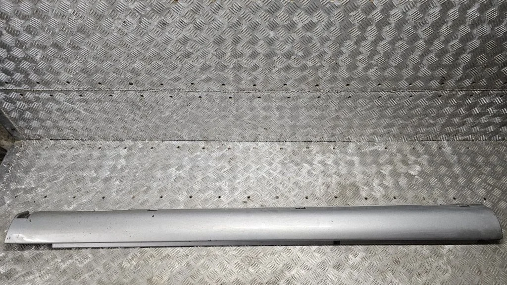 Sill – right