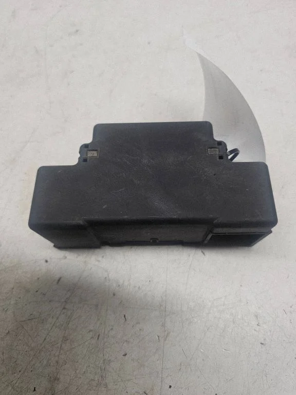 Fuse box cover – Opel Astra H (2004-2012)