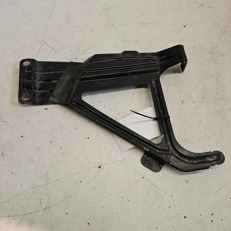 Battery bracket – Volvo S80 (1999-2003)
