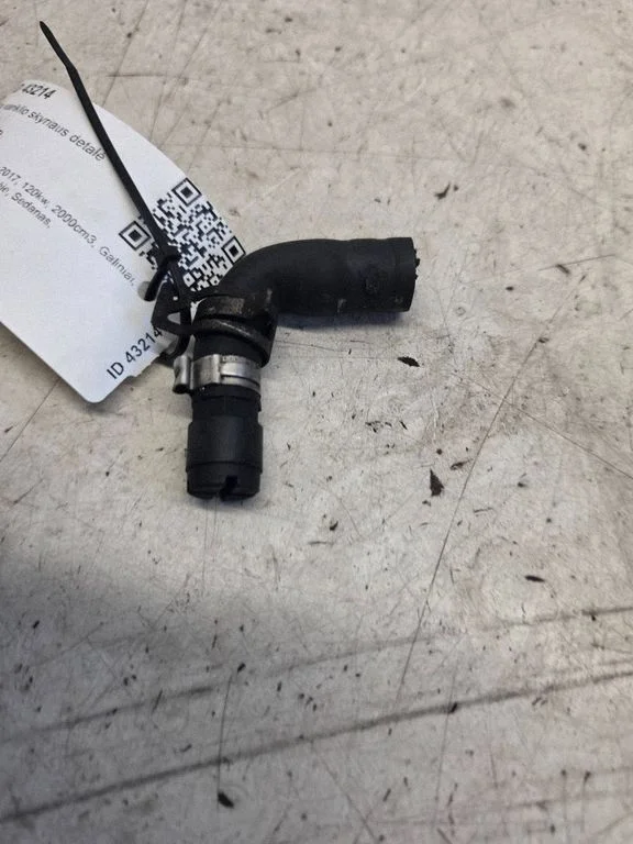 Kita variklio skyriaus detalė