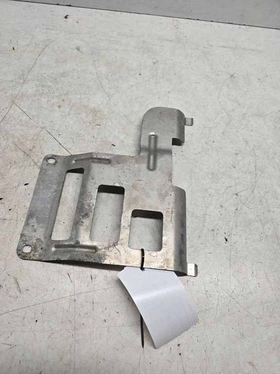 Kita variklio skyriaus detalė