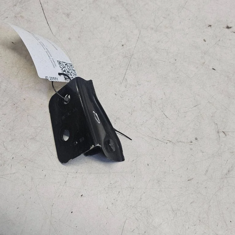 Kita variklio skyriaus detalė
