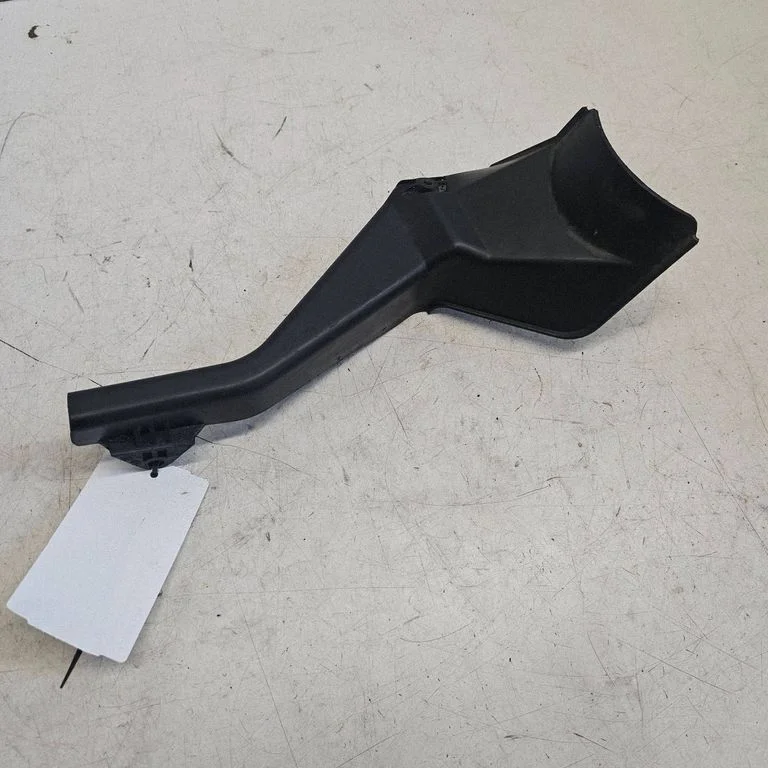 Kita variklio skyriaus detalė