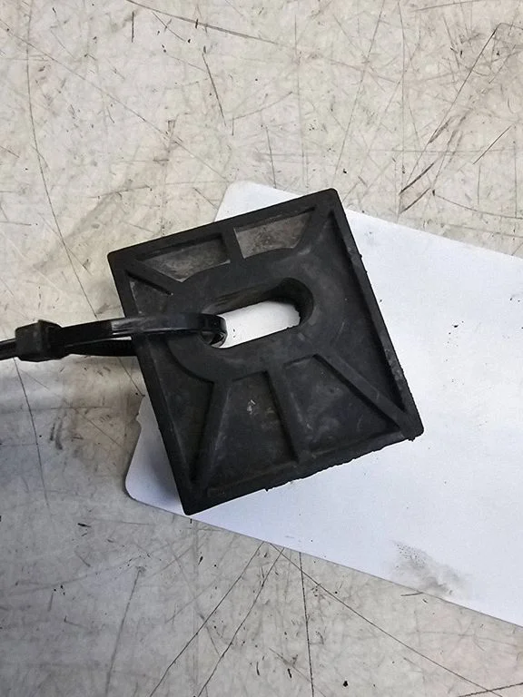 Kita variklio skyriaus detalė
