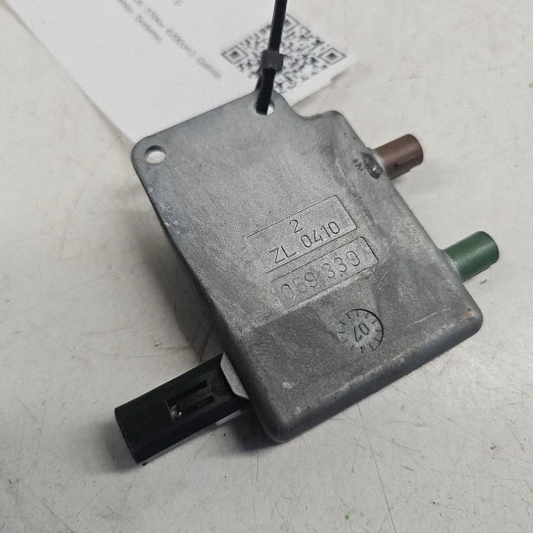 Antenas pastiprinātājs – Mercedes-Benz S klase W221 (2005-2013)