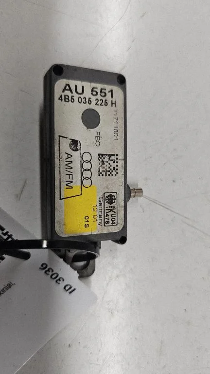 Antenni võimendi 4B5035225H