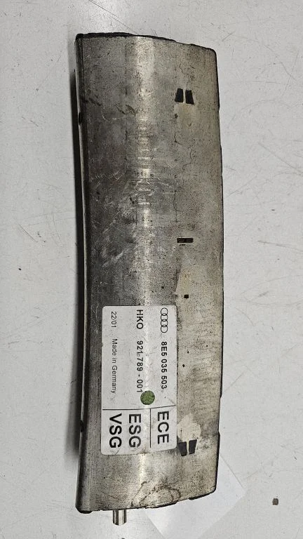 Antenni võimendi – Audi A4 S4 B6 8E 8H (2001-2005)