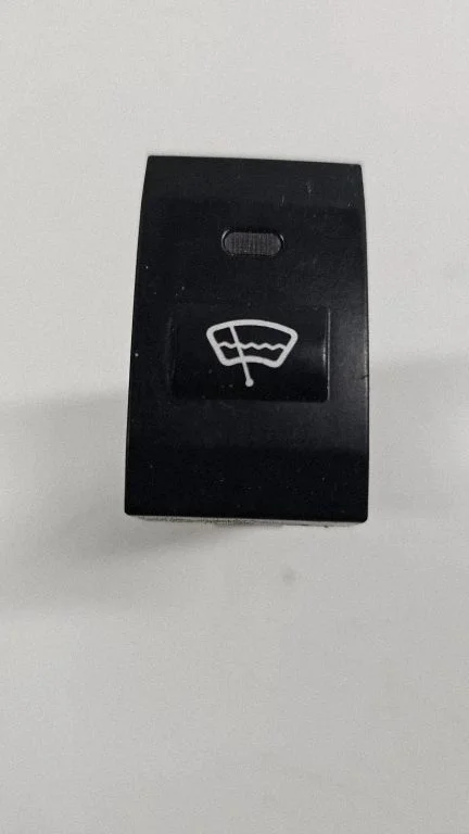 Stiklo šildymo elektra jungtukas
